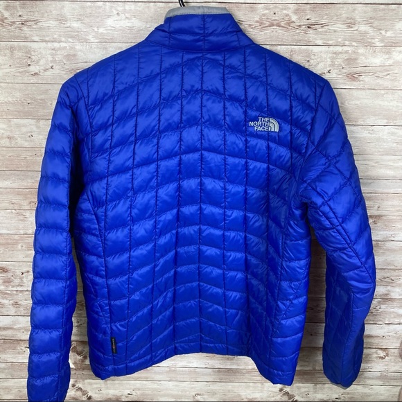 The North Face Boys Blue Medium Thermoball Puffer Jacket - Picture 4 of 7